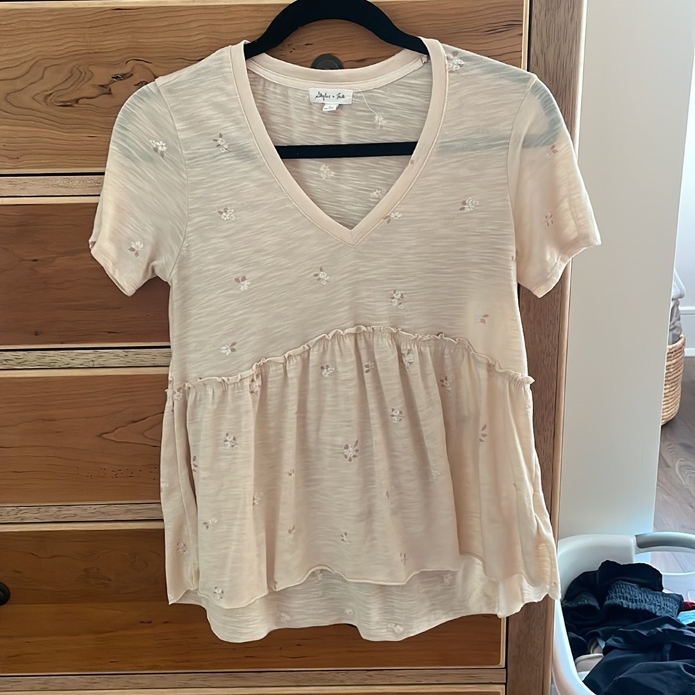 Skylar and jade v beach short sleeve blouse